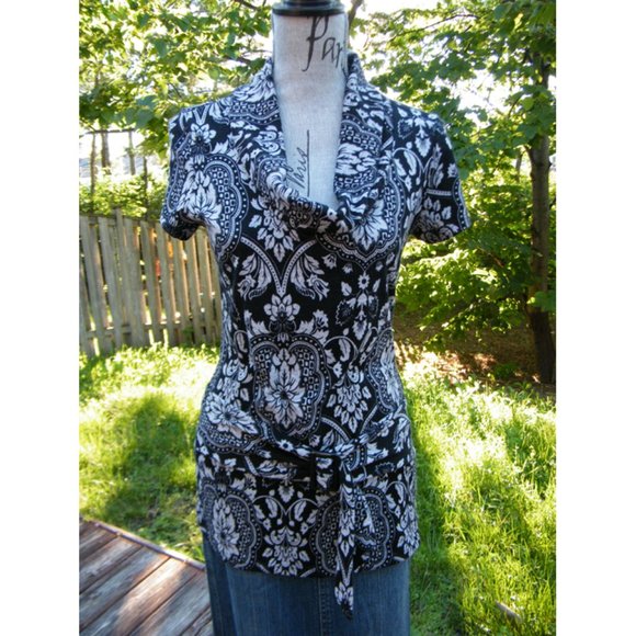 Jersey Top w Paisley Print - Picture 2 of 7